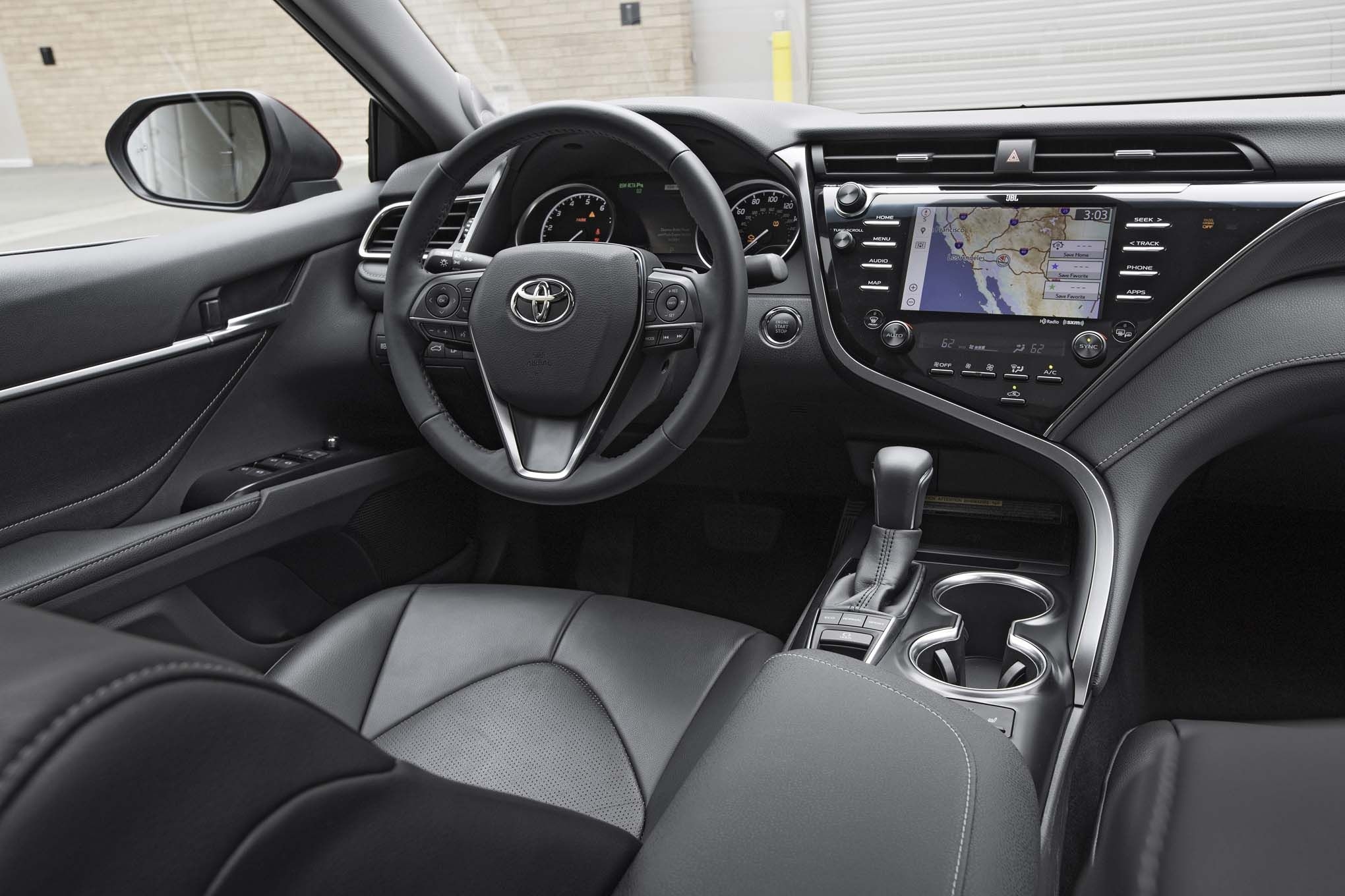 2018 Toyota Avalon Review And Specs صور مركزي